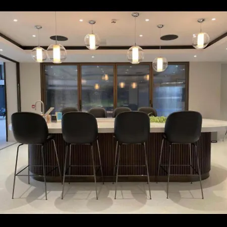 Luxurious Manchester City Centre 2 Bed Apartment Exterior photo