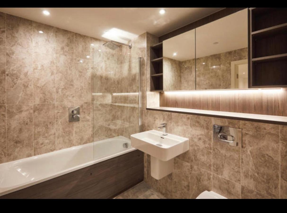 Апартаменты Luxurious Centre 2 Bed