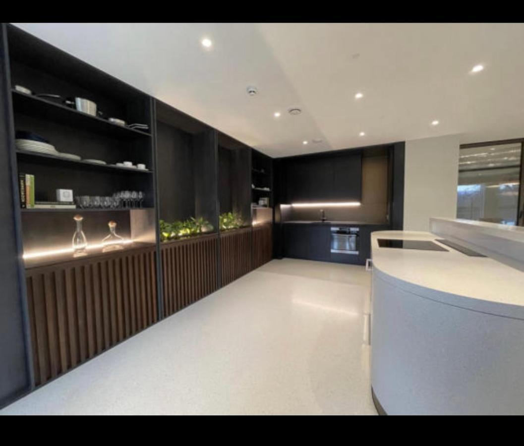 Апартаменты Luxurious Centre 2 Bed *