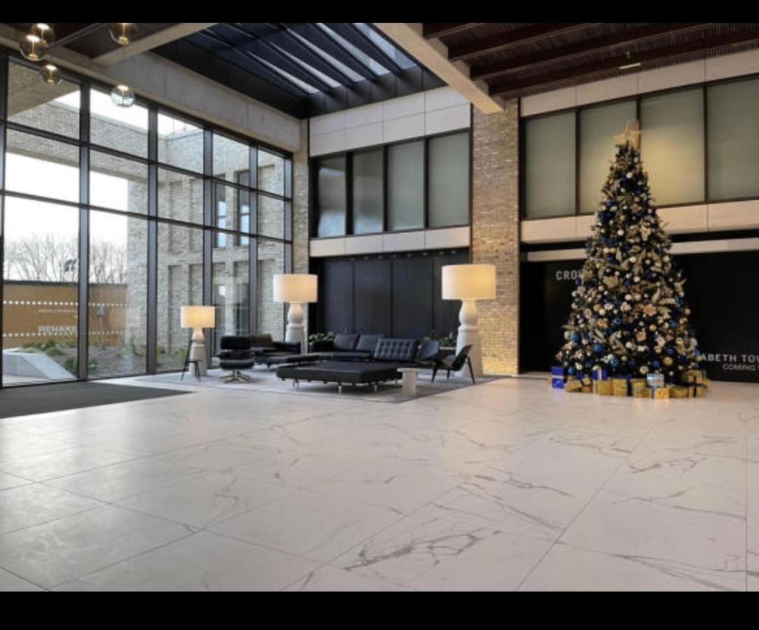 Luxurious Centre 2 Bed Манчестер