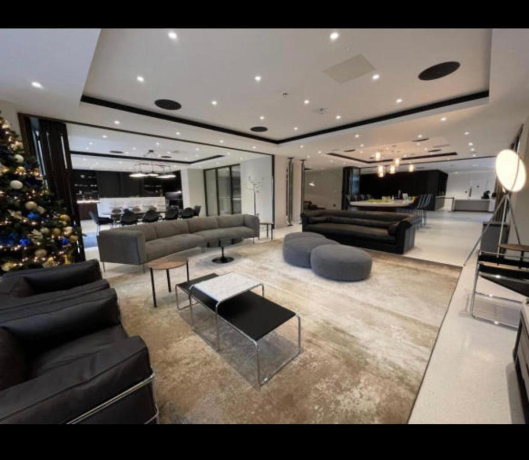 Luxurious Centre 2 Bed Апартаменты *